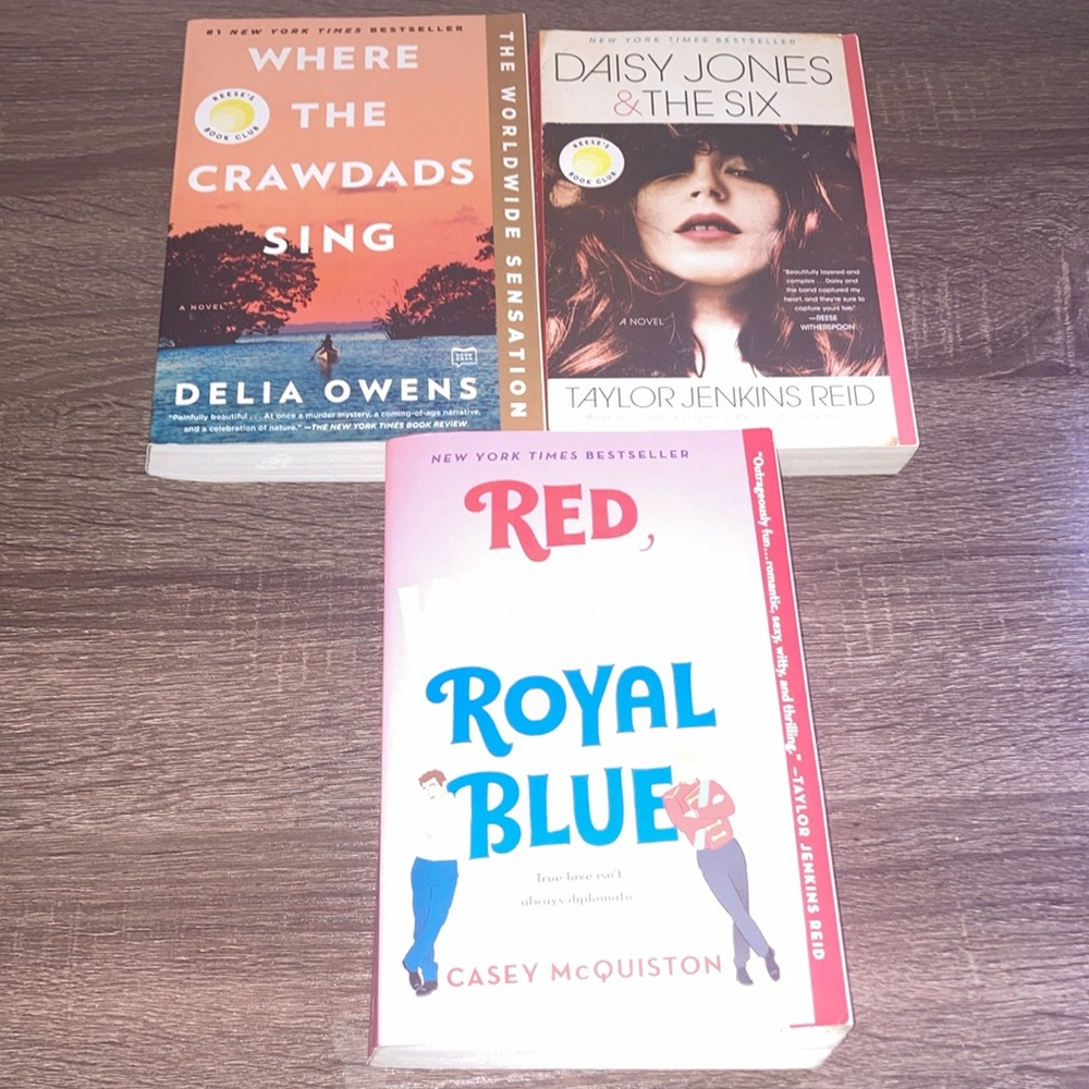 Bundle of 3 Used Books Daisy Jones & The Six, Where the Crawdads Sing,Red White.